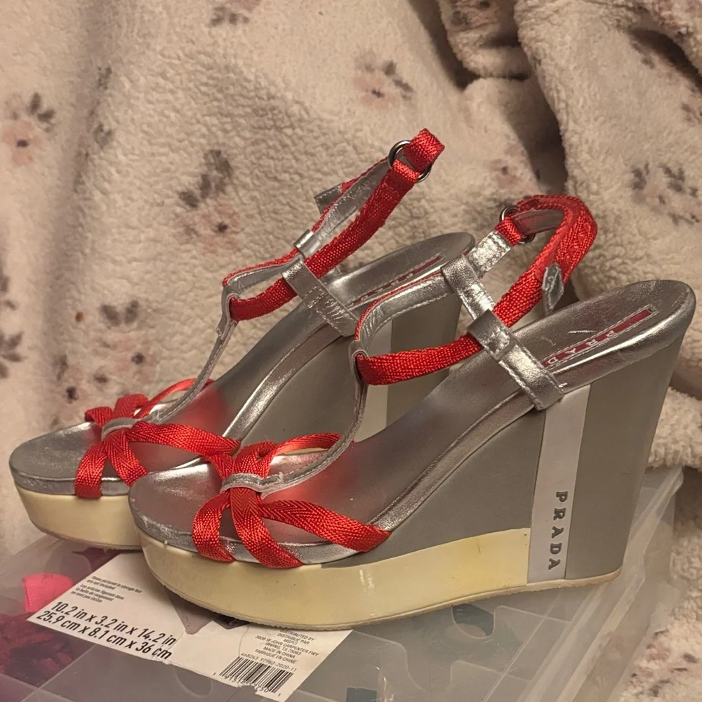 Retired style, 
Prada Red and Silver T-Strap Platform Sandals - Picture 2 of 10